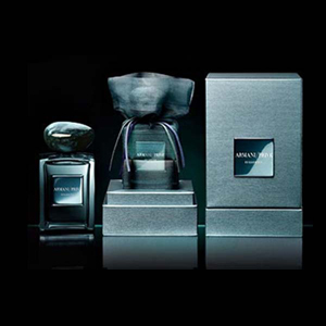 Giorgio Armani выпустил новый аромат из серии “Armani Prive”